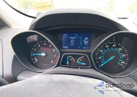 2015 Ford Escape S z USA, uszkodzony, nr VIN 1FMCU0F78FUB27615